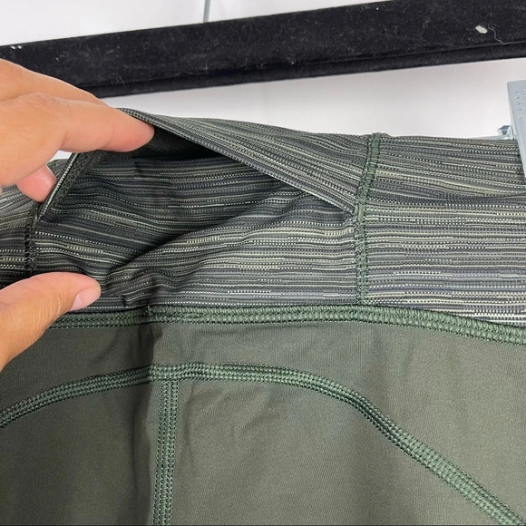 Lululemon Green Vent It Out Cropped Leggings Running Tights - Picture 11 of 11